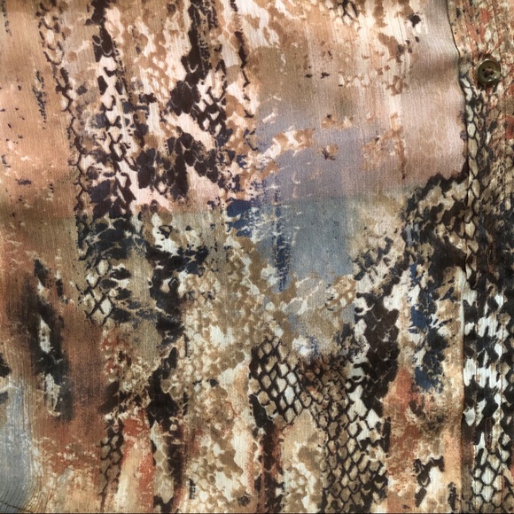 LIZ CLAIBORNE—LONG SLEEVE SHEER SNAKESKIN PRINT TOP—GORGEOUS!! EUC/LIKE NEW!! - Picture 8 of 9